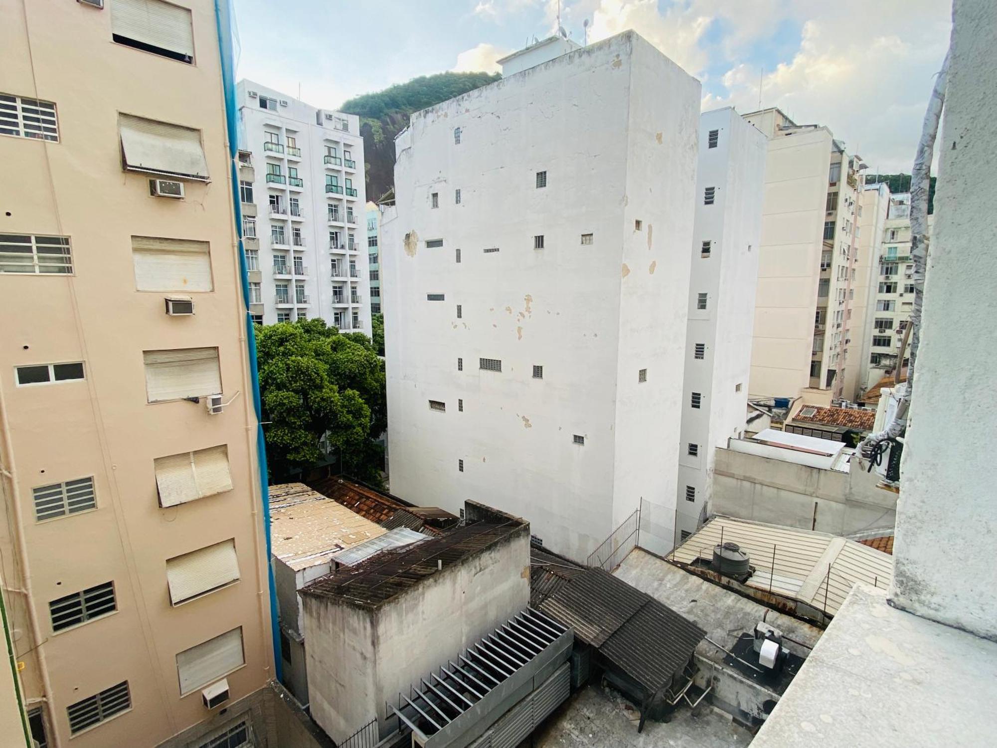 Completo Na De Copacabana , Claro E Silencioso, Com Ar, Wifi, Netflix, Ate 3 Pessoas, Pauloangerami Br502