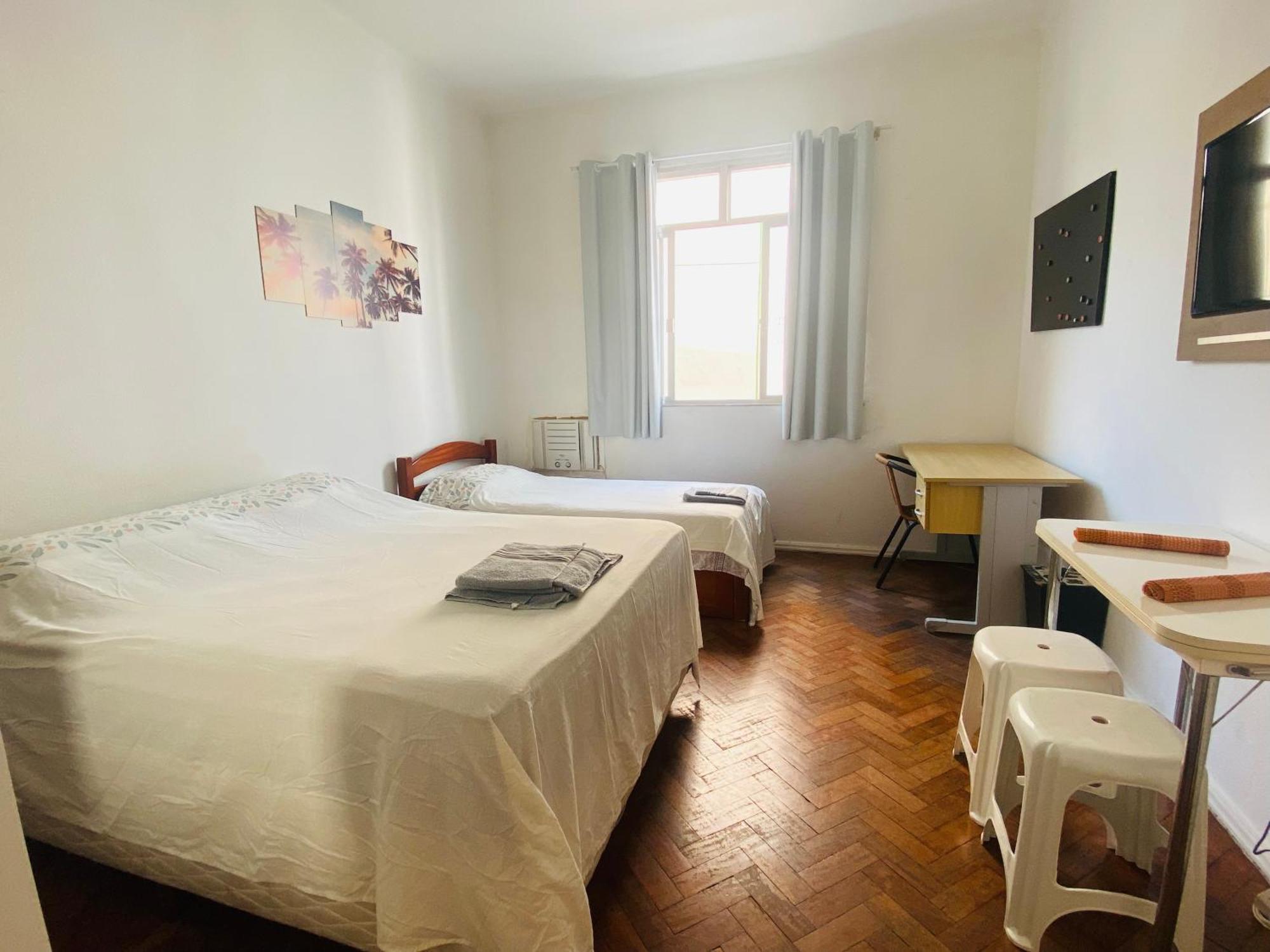 Completo Na De Copacabana , Claro E Silencioso, Com Ar, Wifi, Netflix, Ate 3 Pessoas, Pauloangerami Br502 Apartamento Rio de Janeiro