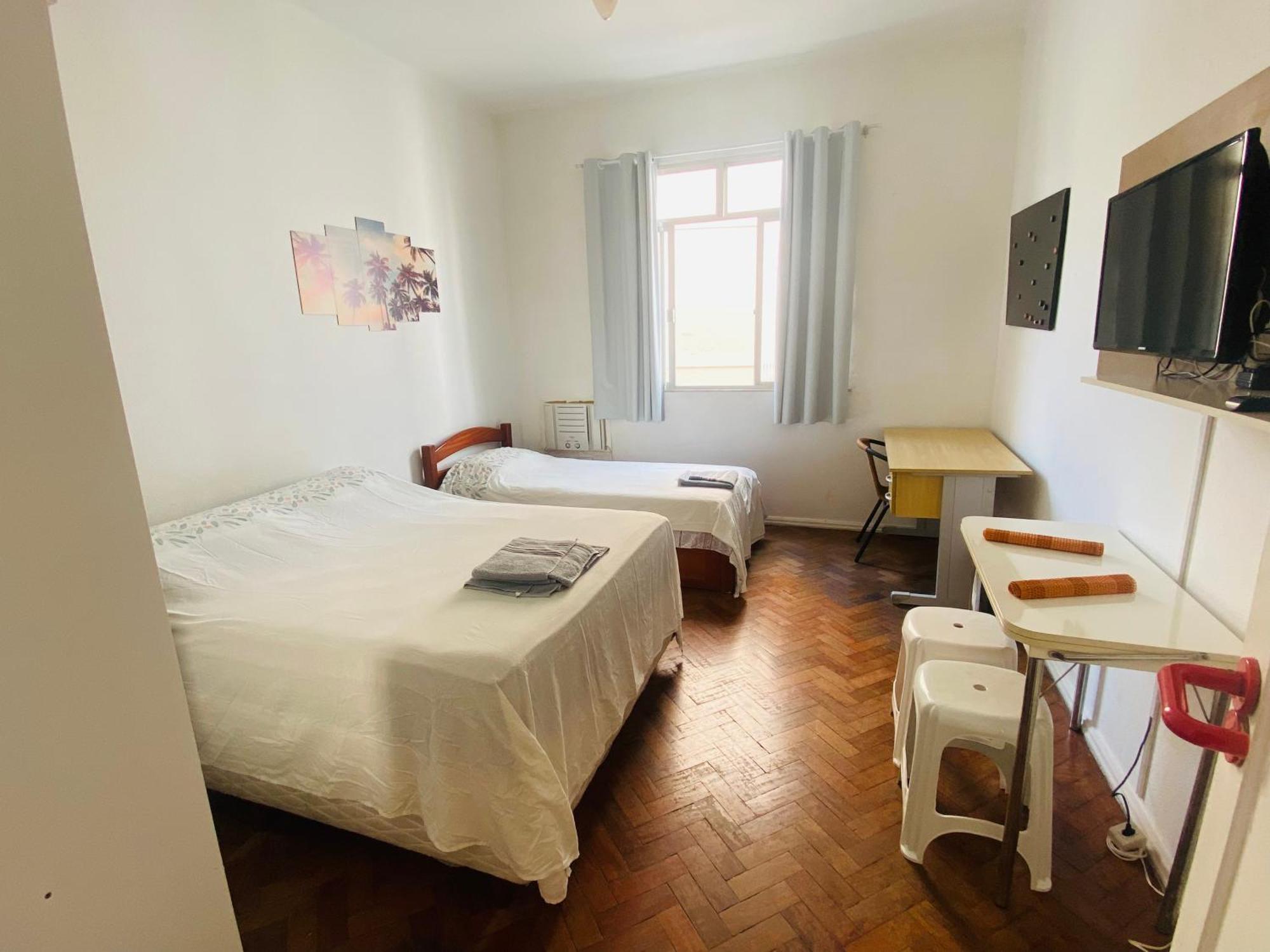 Apartamento Completo Na De Copacabana , Claro E Silencioso, Com Ar, Wifi, Netflix, Ate 3 Pessoas, Pauloangerami Br502