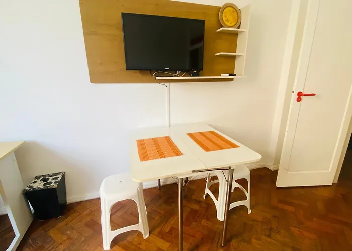 Studio Completo Na Praia De Copacabana , Claro E Silencioso, Com Ar, Wifi, Netflix, Ate 3 Pessoas, Pauloangerami Br502