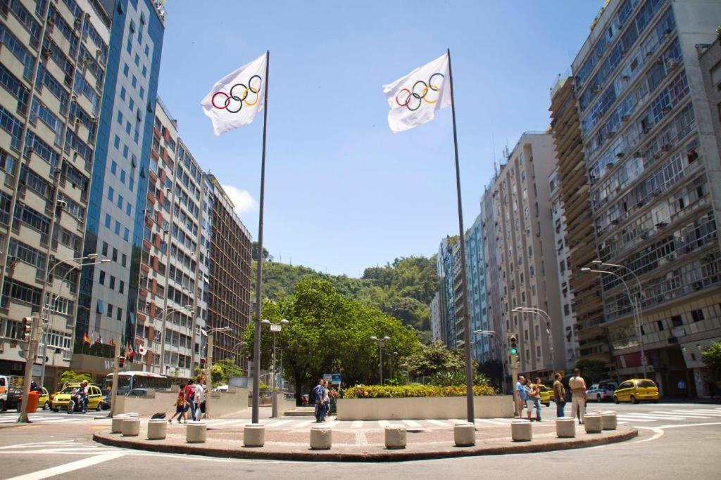 Apartamento Completo Na De Copacabana , Claro E Silencioso, Com Ar, Wifi, Netflix, Ate 3 Pessoas, Pauloangerami Br502
