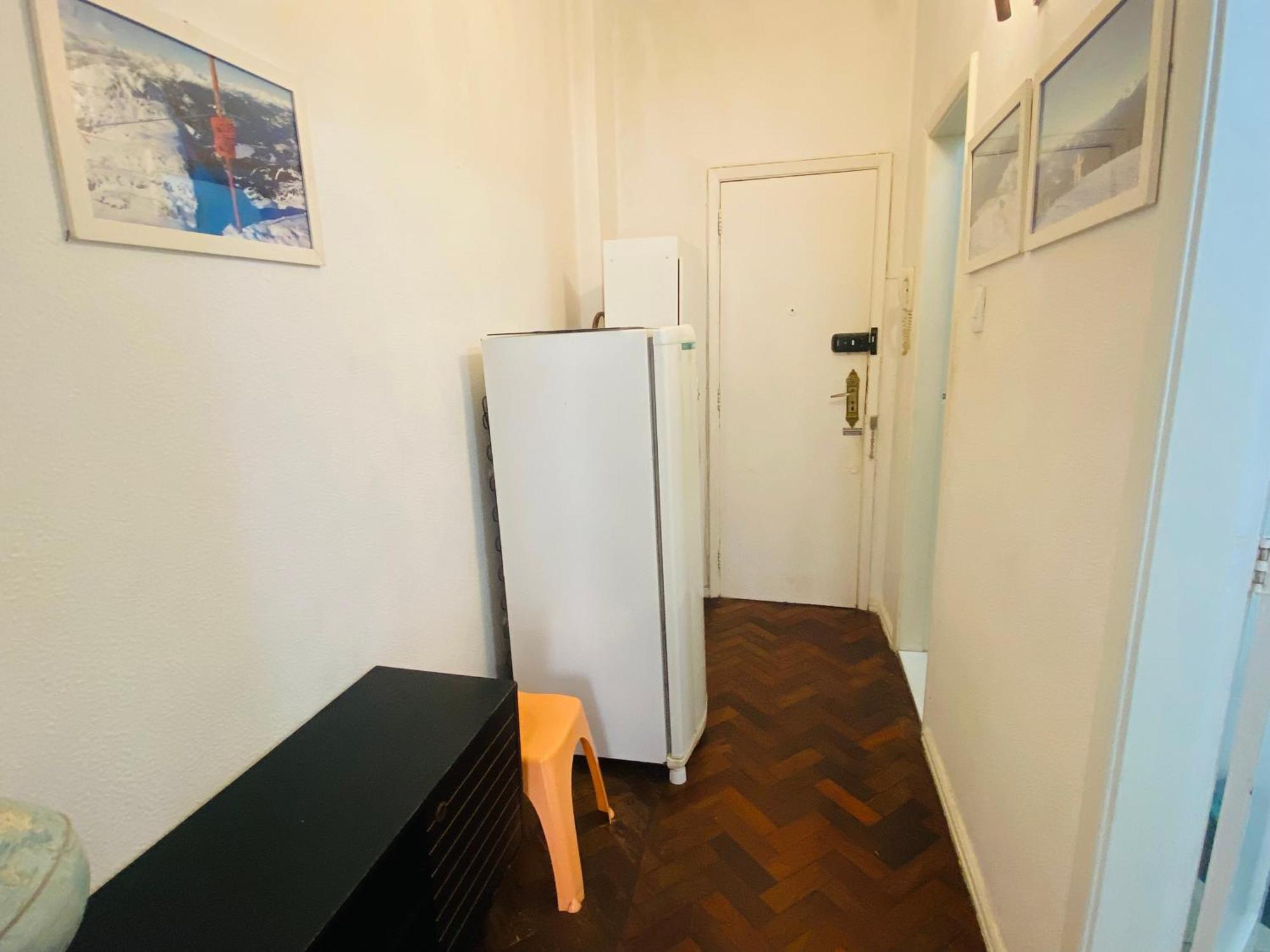 Apartamento Completo Na De Copacabana , Claro E Silencioso, Com Ar, Wifi, Netflix, Ate 3 Pessoas, Pauloangerami Br502 Rio de Janeiro